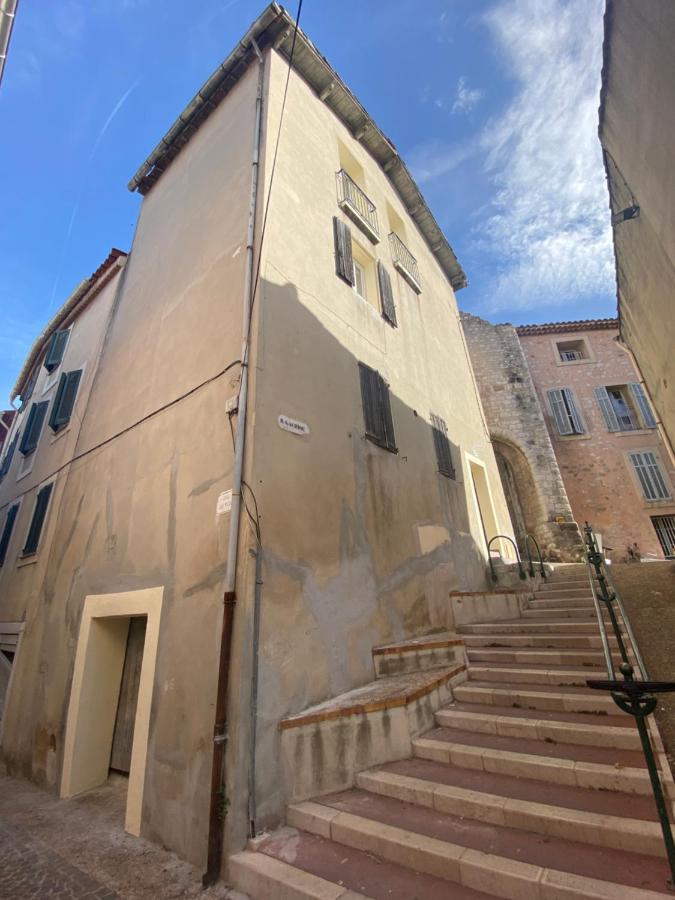 Bel Appartement T1 30M2 Centre Historique Aubagne Exterior foto